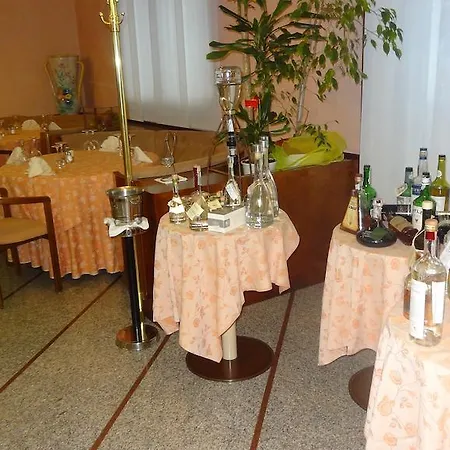 Hotel Le Gronde Cava Manara