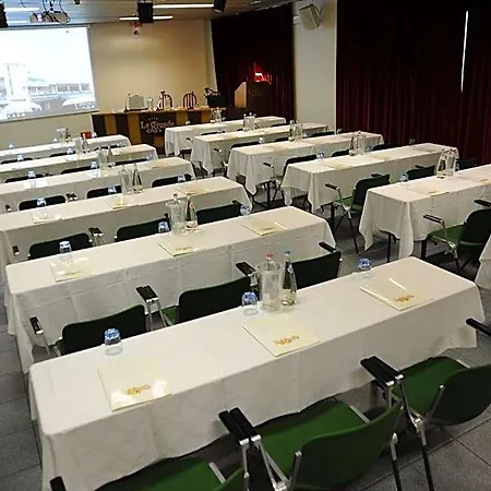 格隆德旅馆 酒店 4*