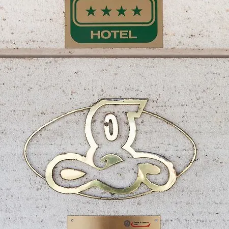 Le Gronde Hotel
