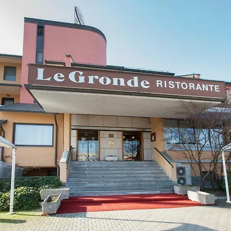 Le Gronde 4* Cava Manara