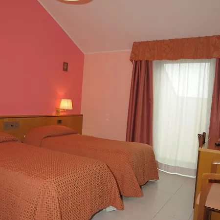 Hotel Le Gronde Cava Manara